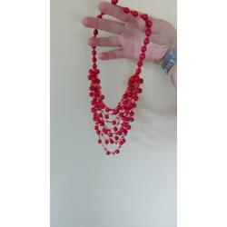 Буса з бісером, червона